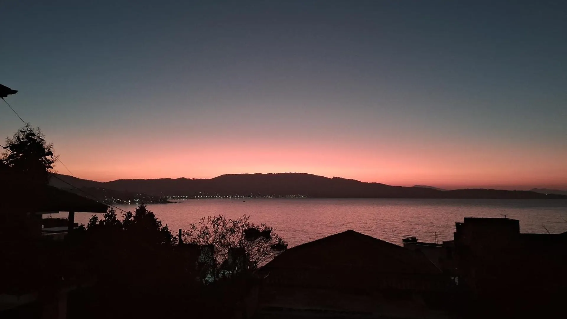 Hostel Residencial Sunset - Praia Da Lagoinha Com Vista Para O Mar Bombinhas
